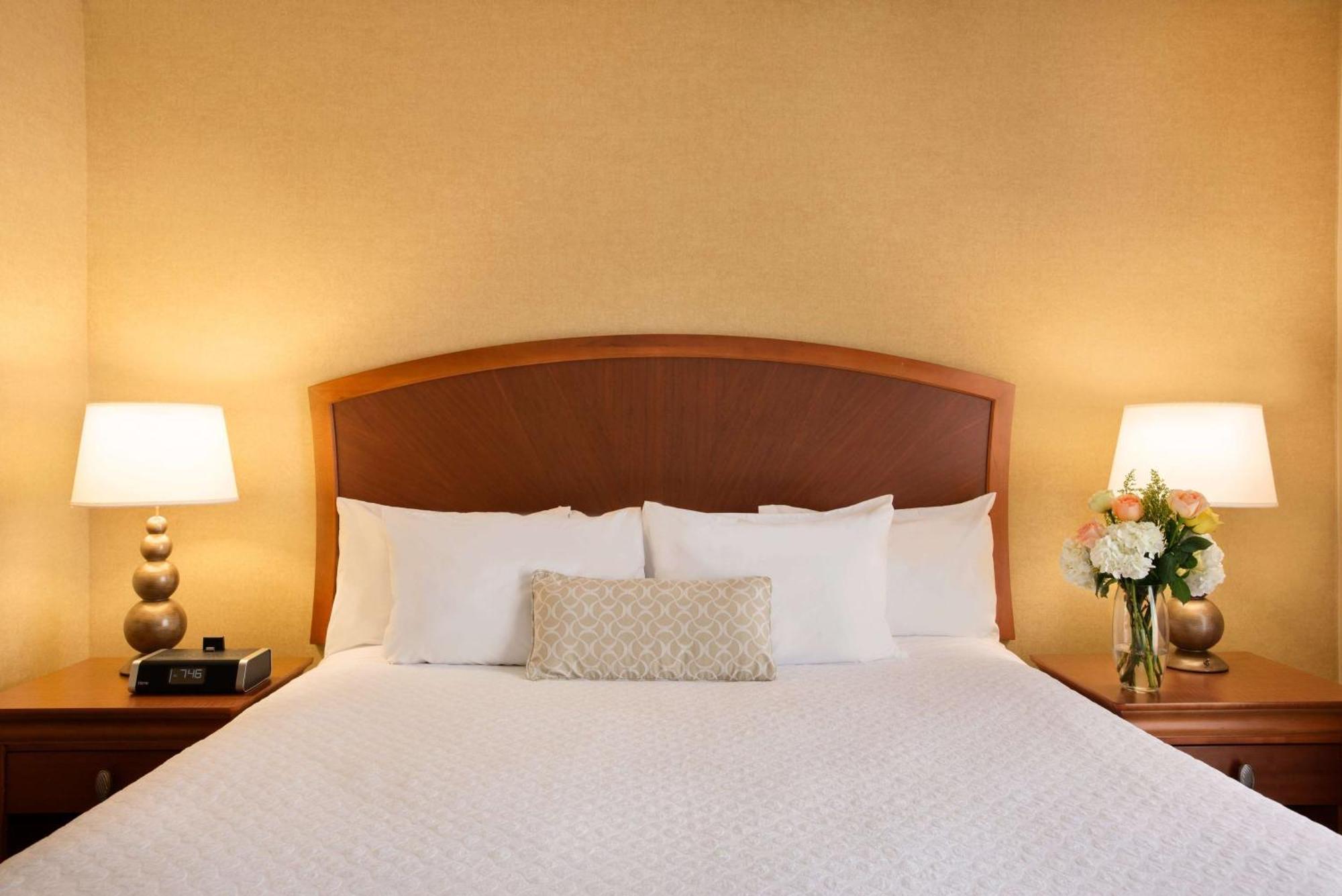 Embassy Suites By Hilton Greensboro Airport Zewnętrze zdjęcie