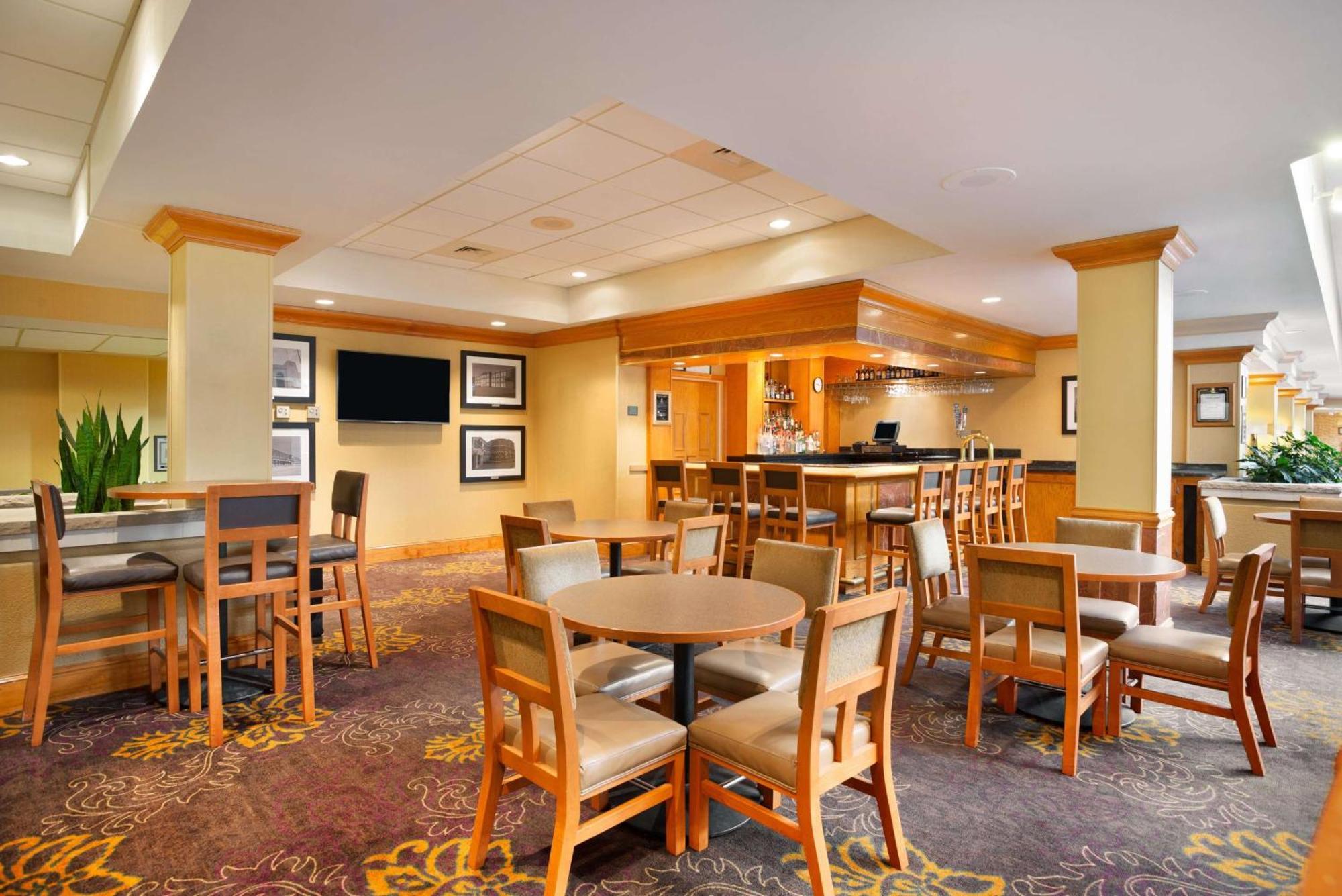 Embassy Suites By Hilton Greensboro Airport Zewnętrze zdjęcie
