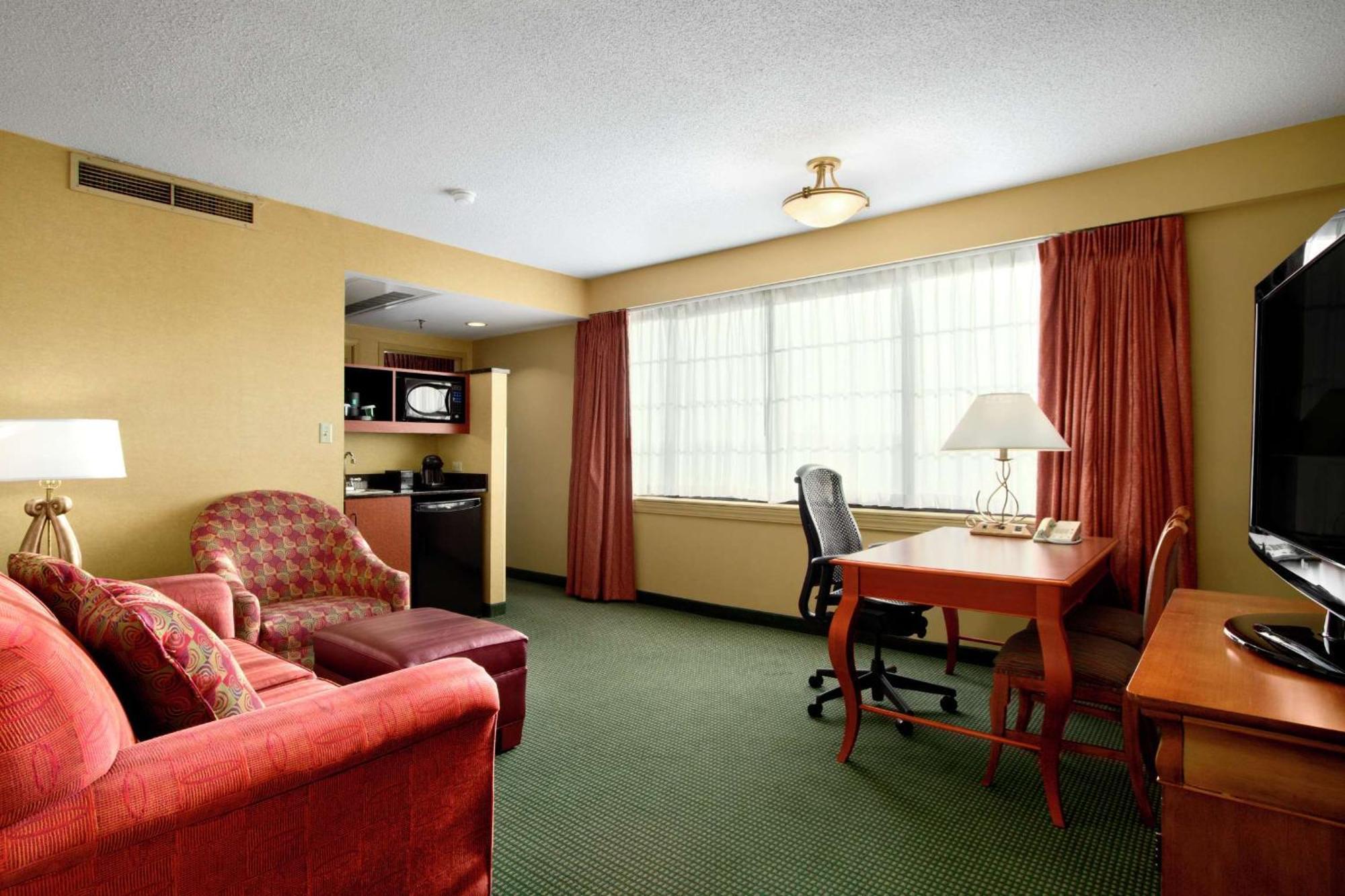 Embassy Suites By Hilton Greensboro Airport Zewnętrze zdjęcie