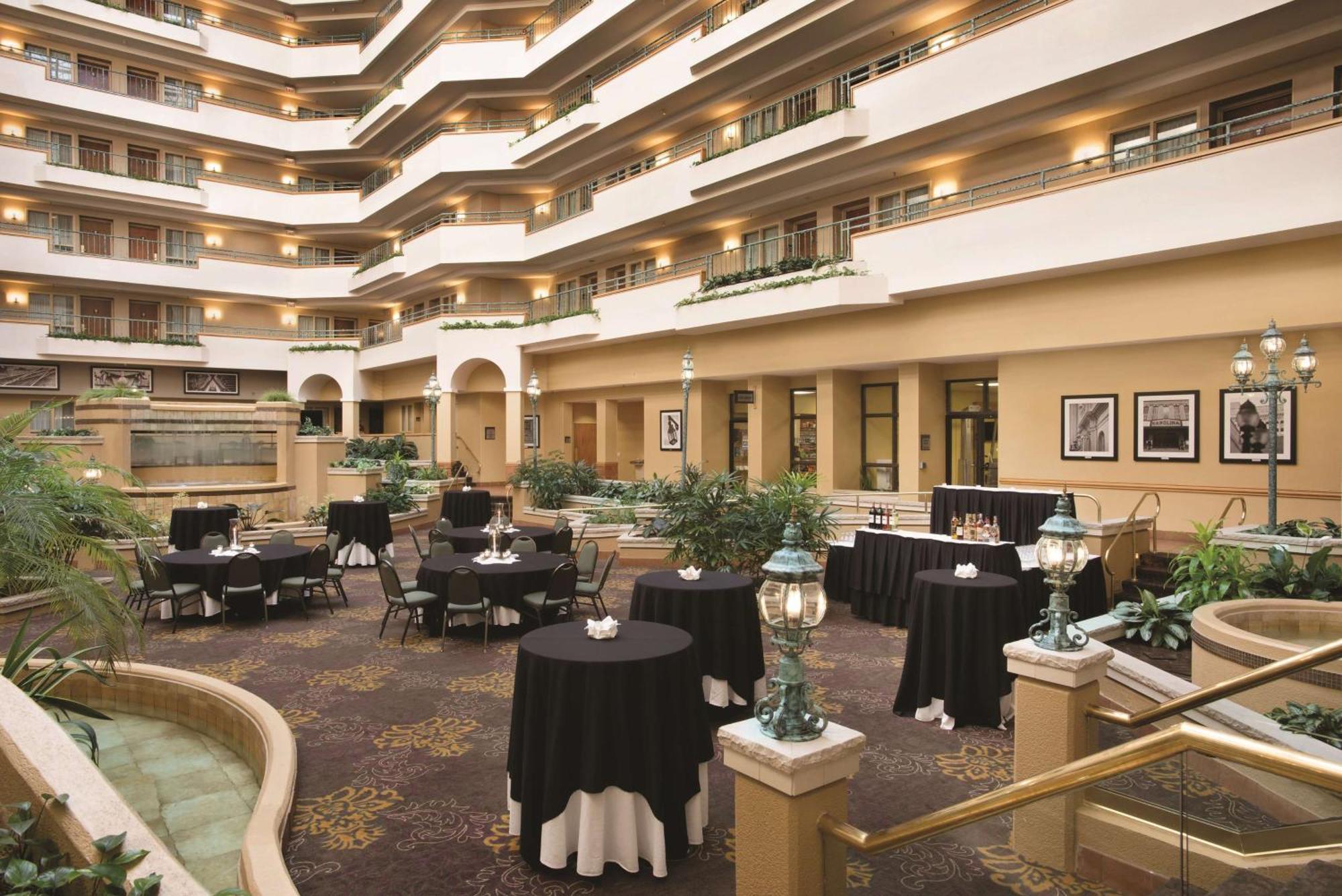 Embassy Suites By Hilton Greensboro Airport Zewnętrze zdjęcie
